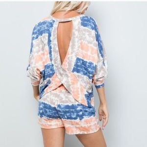 NWT STYLISH OPEN TIE DYE CROSS TOP & SHORTS - L